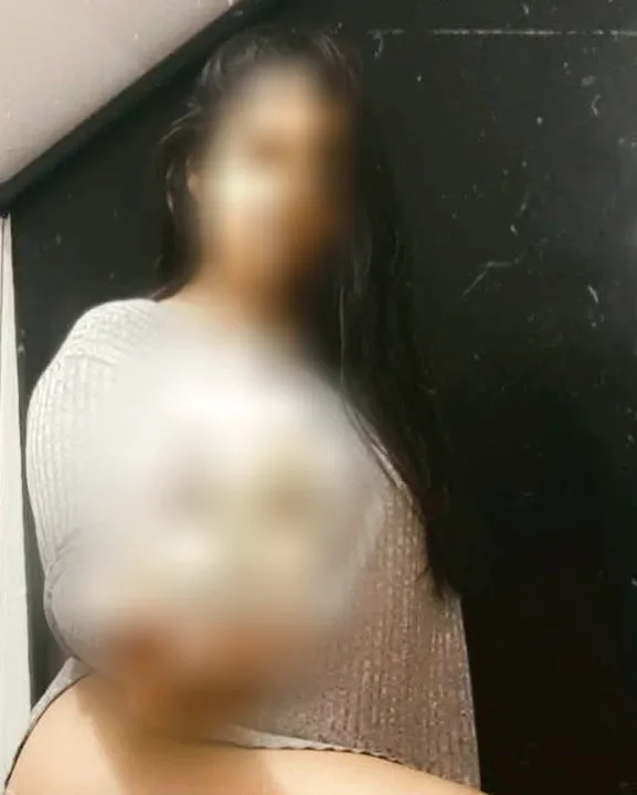 Juliane, 37