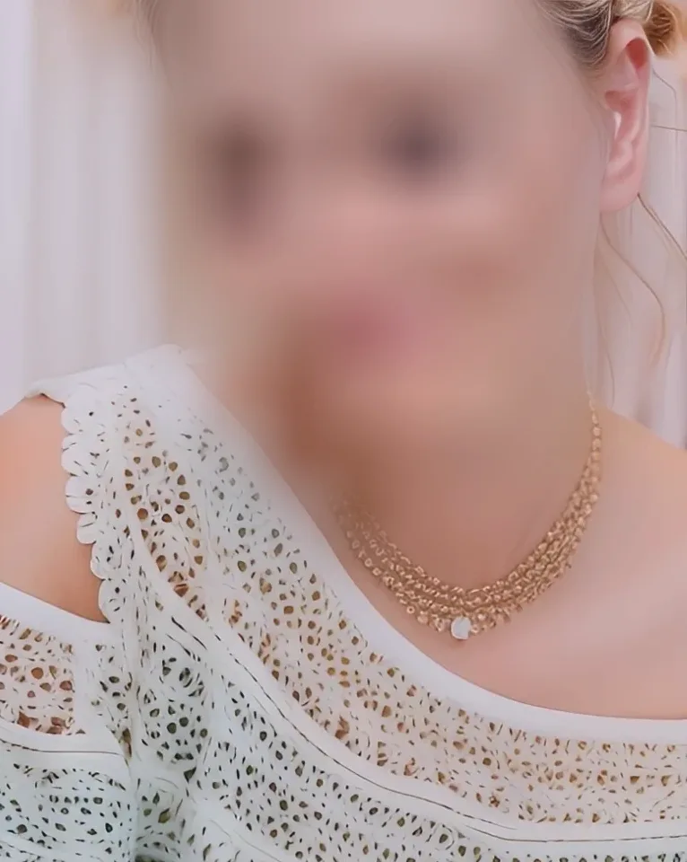 Lena, 21