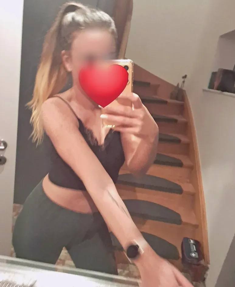 Wiebke, 33